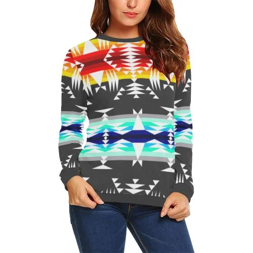 Between the Mountains Gray Crewneck Sweatshirt for Women Hoodie with Longline Fit Extended Stylish Between the Mountains Gray Crewneck Sweatshirt for Women Hoodie with Longline Fit Extended Stylish