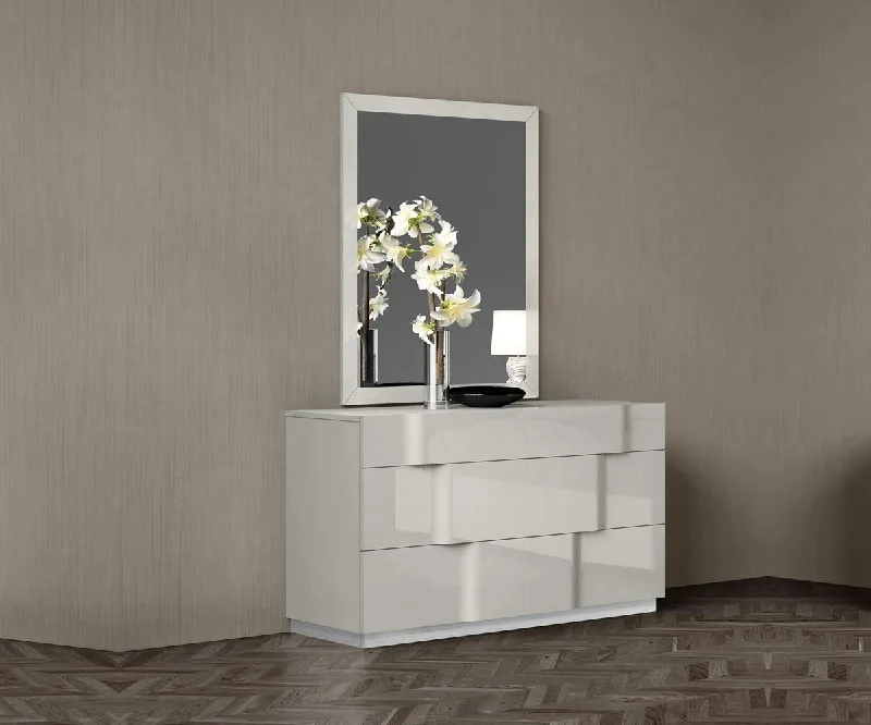Solid Wood Grey Six-Drawer Dresser & Mirror - Model Latina Tunics Chic fashionable