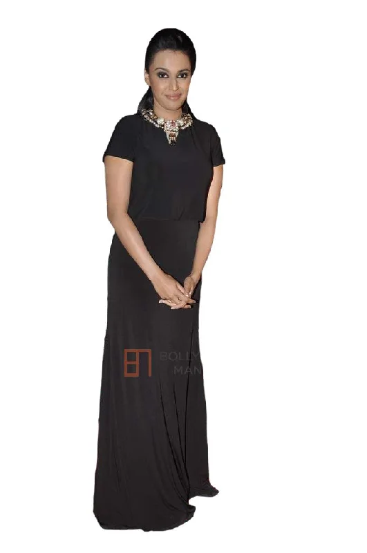 Bollywood Celebrity in Black Top Skirt wool skirt sturdy