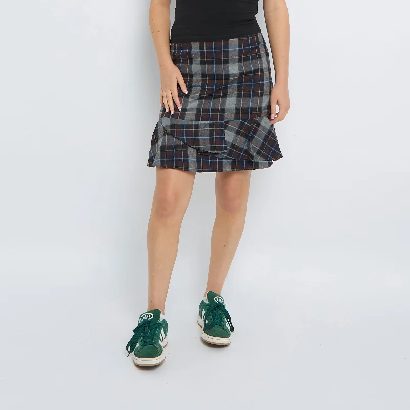 Tartan Pleated Knee Length Skirt - UK 8 a-line skirt cut