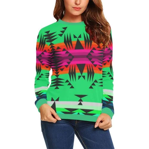 Between the Mountains Deep Lake Crewneck Sweatshirt for Women Hoodie with Raglan Sleeves Sporty Comfortable Between the Mountains Deep Lake Crewneck Sweatshirt for Women Hoodie with Raglan Sleeves Sporty Comfortable