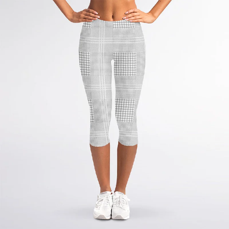 Grey And White Glen Plaid Print Women's Capri Leggings Elegant Animal Print Leggings