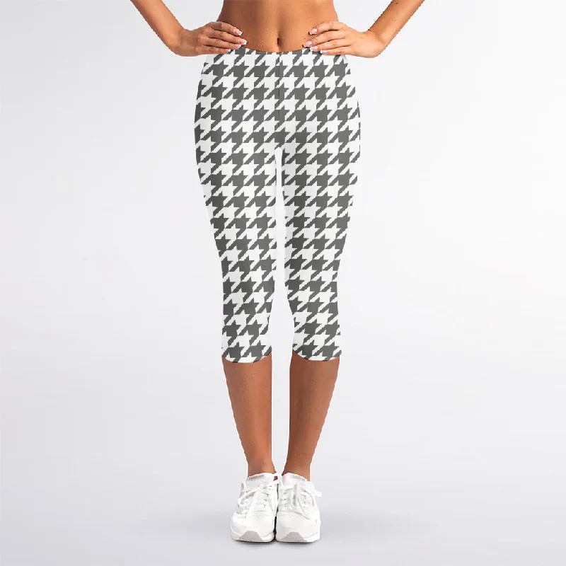 Grey And White Houndstooth Pattern Print Women's Capri Leggings Cozy Oversized Leggings