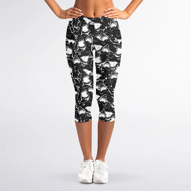 Grey And White Shark Pattern Print Women's Capri Leggings Trendy Digital Print Leggings