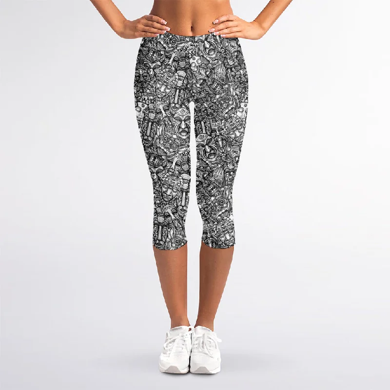 Grey And White Totem Pattern Print Women's Capri Leggings Comfortable Printed Workout Leggings