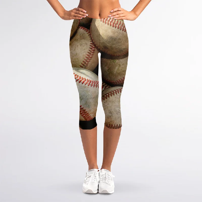 Grunge Baseballs Print Women's Capri Leggings Comfortable Workout Fitness Leggings