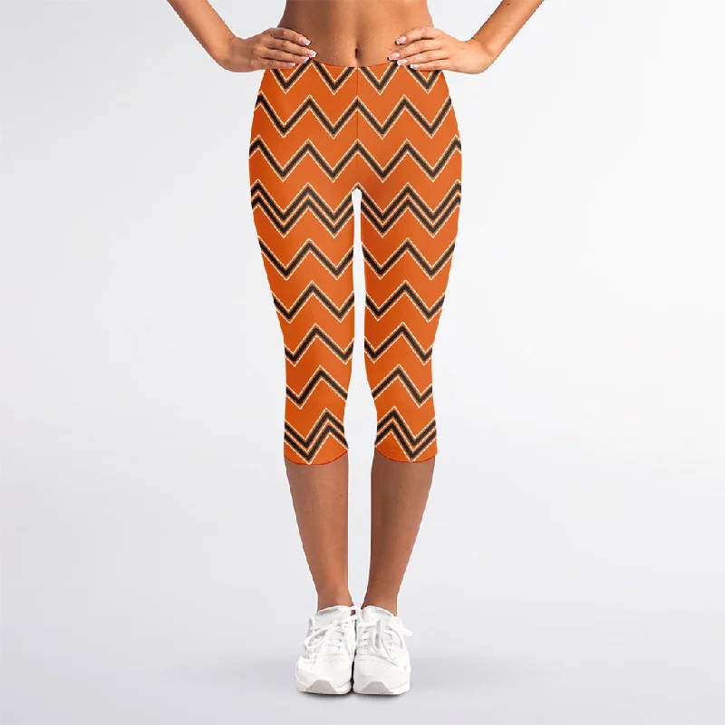 Halloween Zig Zag Pattern Print Women's Capri Leggings Cozy Mid-Rise Workout Leggings