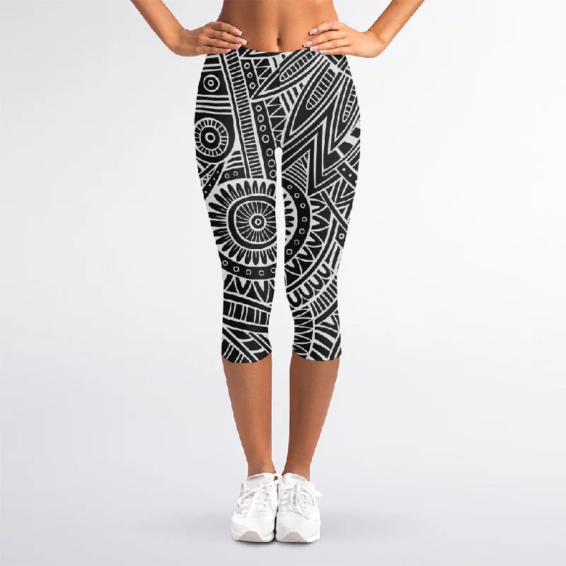 Hawaii Polynesian Tribal Print Women's Capri Leggings Fashionable Smooth Fit Leggings