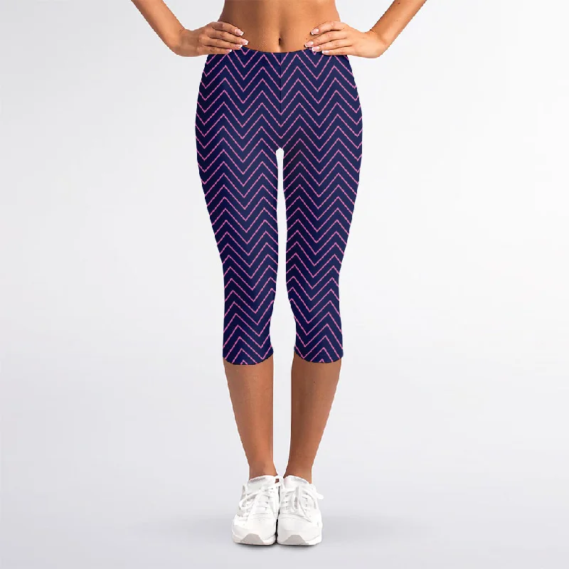 Navy And Pink Zigzag Pattern Print Women's Capri Leggings Cozy Textured Workout Leggings Navy And Pink Zigzag Pattern Print Women's Capri Leggings Cozy Textured Workout Leggings